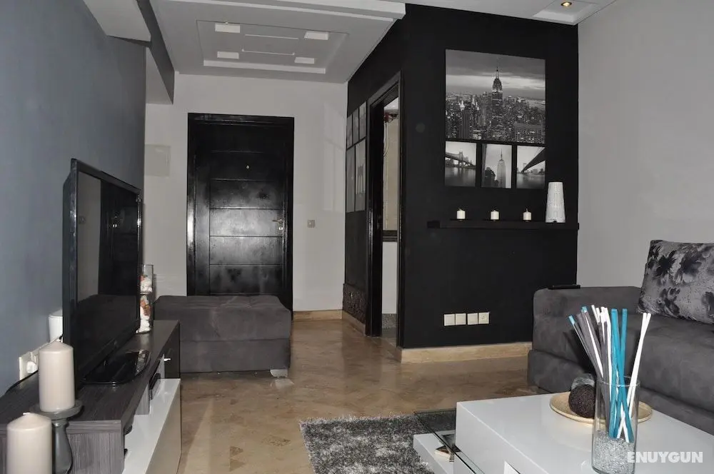 Val Fleuri Apartment With Balcony, Casablanca - Öne Çıkan Resim