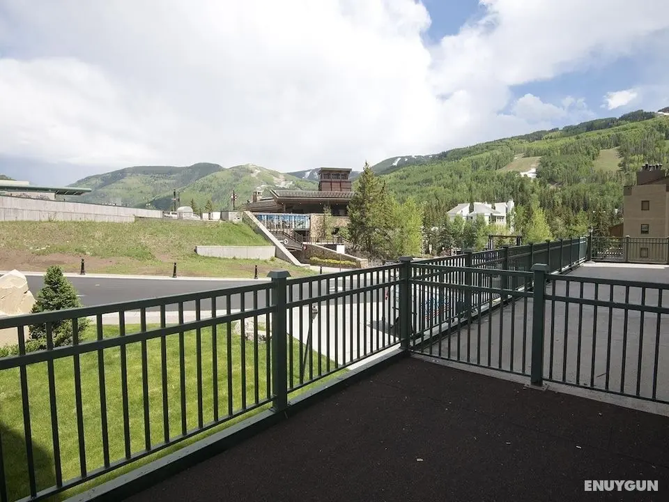 Vantage Point Condo 105 - Oda Düzeni