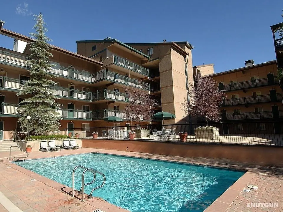 Vantage Point Condo 201 - Havuz
