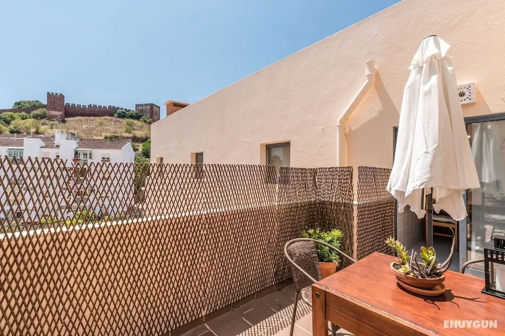 Varanda do Castelo Charming Apartment - Oda Manzaraları