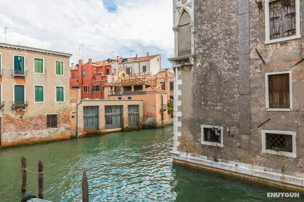 Varoter Design Venetian Studio - Oda