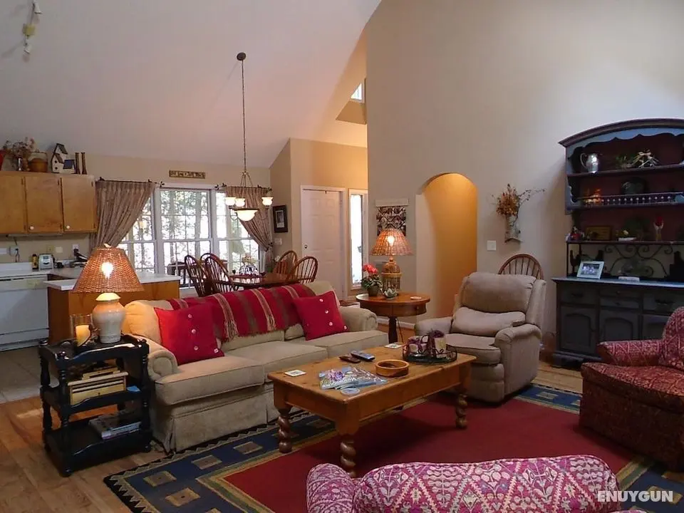 VCI - Lakeledge Hideaway - Öne Çıkan Resim