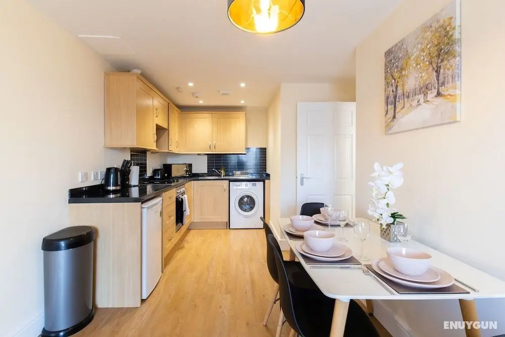 Velvet 1-bedroom Penthouse, Clockhouse, Hoddesdon - Öne Çıkan Resim