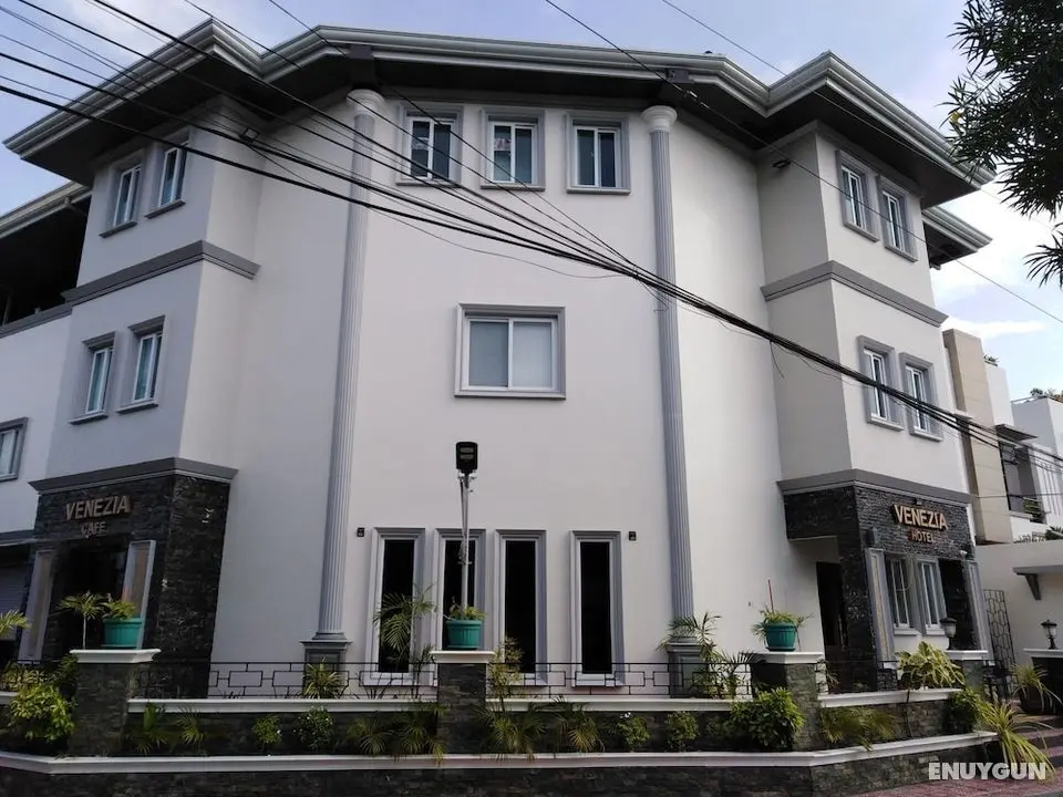 Venezia Suites Hotel Iloilo - Dış Mekan