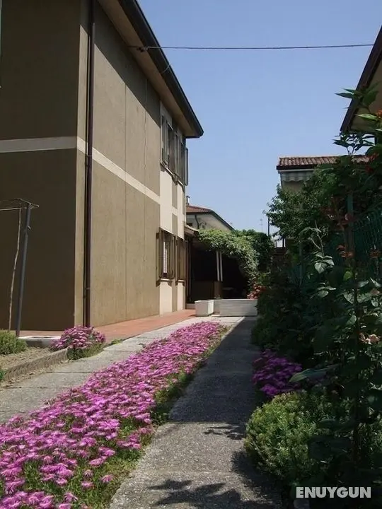 Venice Lagoon House - Öne Çıkan Resim