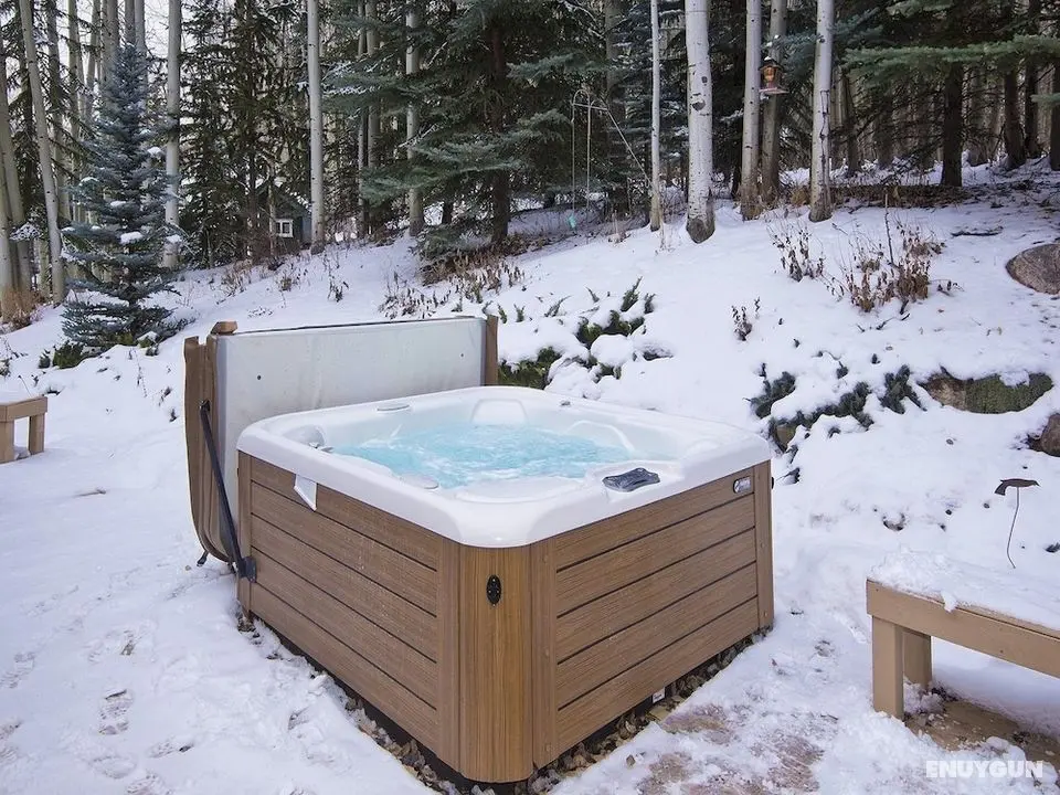 Vermont Road Chalet - Spa