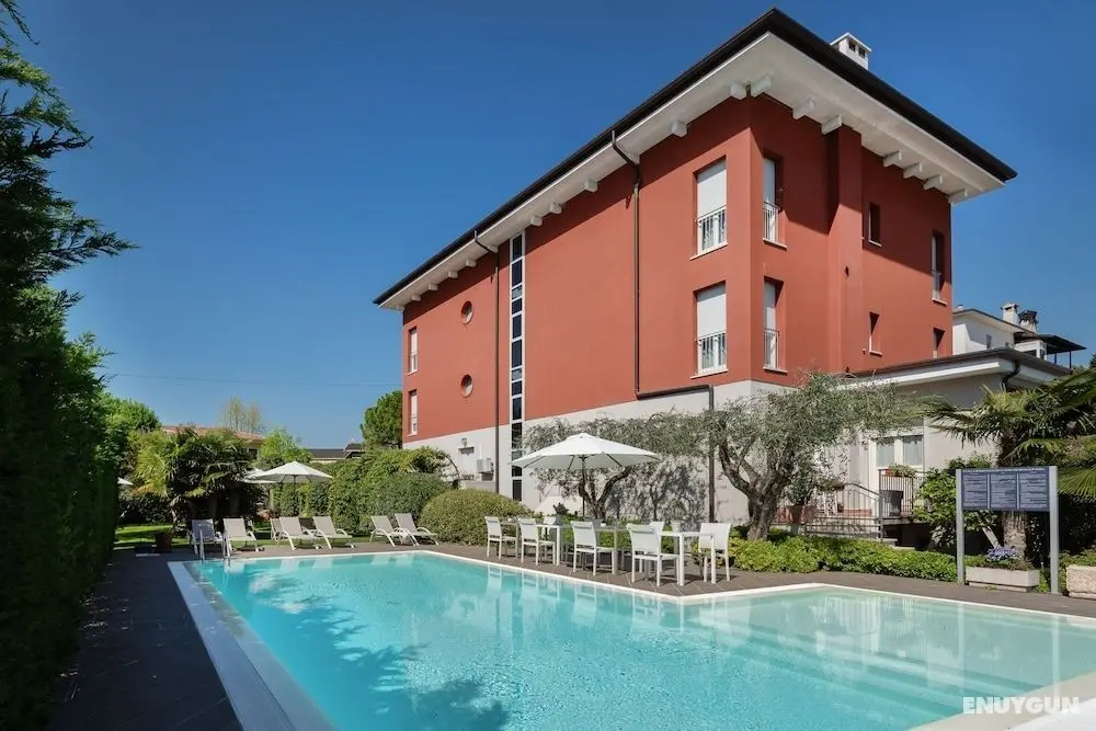 Vialeromadodici Rooms & Apartments - Öne Çıkan Resim