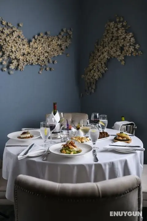 The Victoria - Öne Çıkan Resim