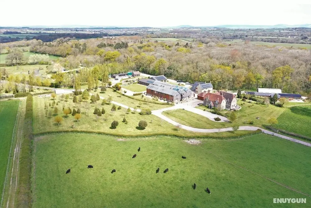 The Victorian Barn self catering holidays with pool & hot tubs - Oda Manzaraları