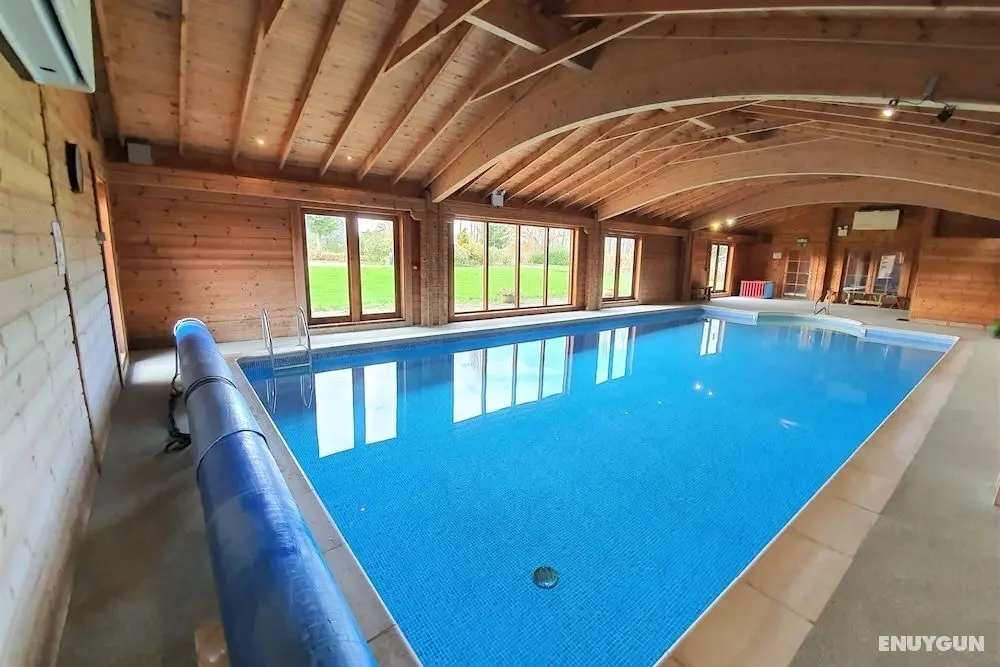 The Victorian Barn self catering holidays with pool & hot tubs - Öne Çıkan Resim