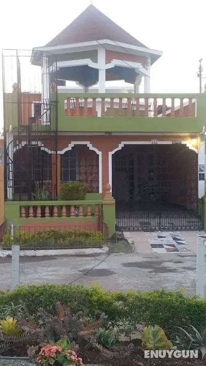 Victoria's Place - Öne Çıkan Resim
