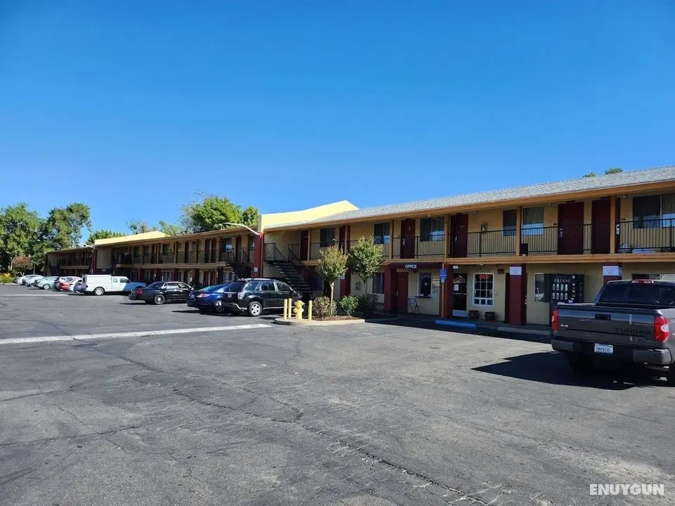 Vince's Motel Inc. - Öne Çıkan Resim
