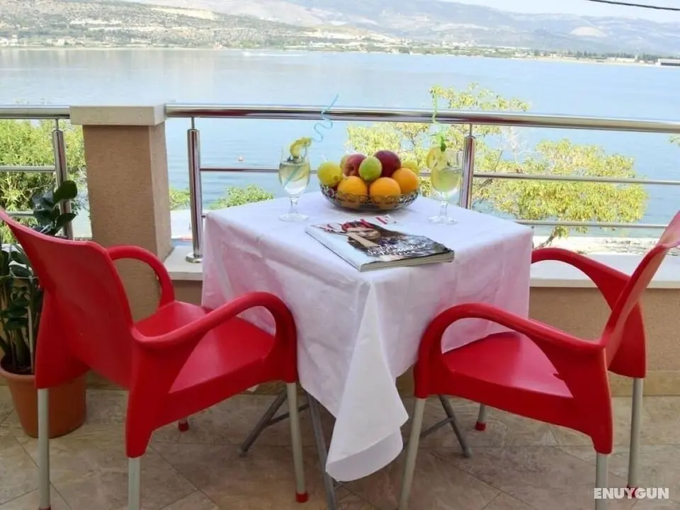 Vini - Direct by the sea and Free Parking - A5 - Öne Çıkan Resim