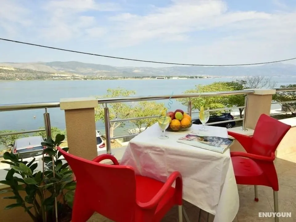 Vini - Direct by the sea and Free Parking - A6 - Öne Çıkan Resim