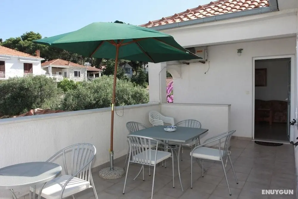 Vinko - 50 M From the Beach - A1 - Öne Çıkan Resim