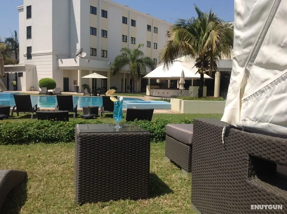 VIP Grand Maputo - Havuz