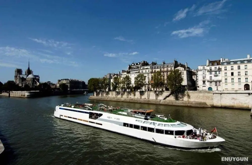 VIP Paris Yacht Hotel - Oda