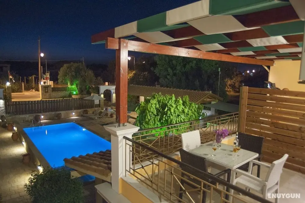 Villa Vita Holidays Apartments & Studios - Havuz