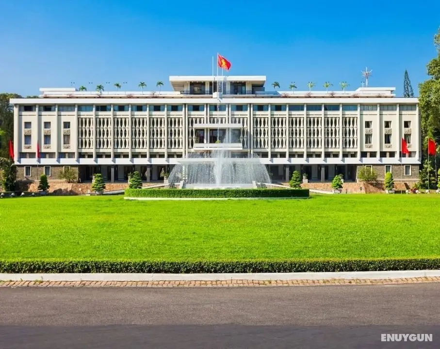 Vivian Hotel - İlgi Noktası