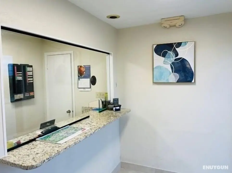 VON ORMY EXECUTIVE INN - Lobi