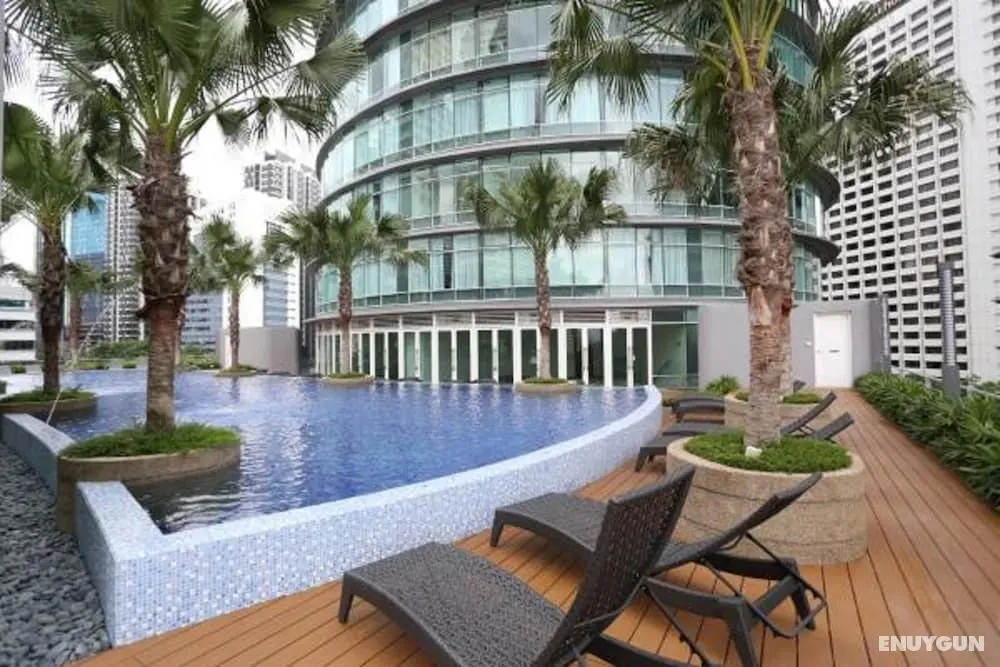 Vortex Suite KLCC at Penguin Homes - Havuz