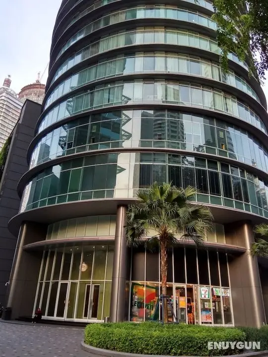 Vortex Suite KLCC by Sayang - Öne Çıkan Resim
