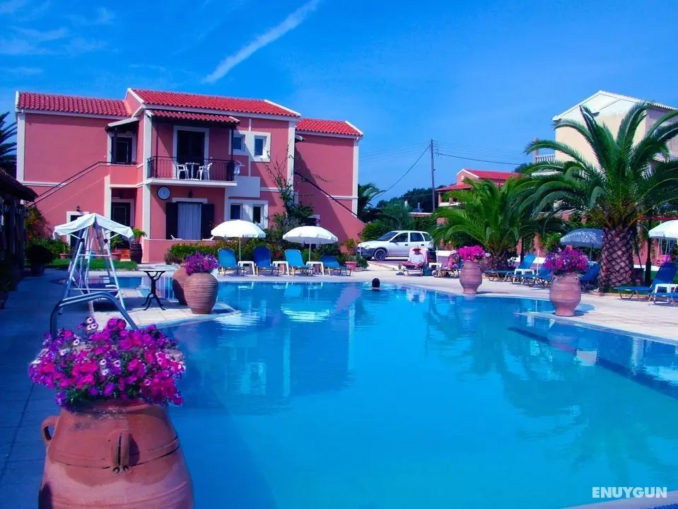 Voula Apartments - Genel