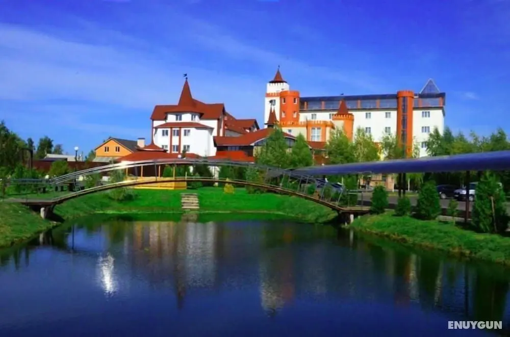 Vyshegrad Castle Hotel - Dış Mekan