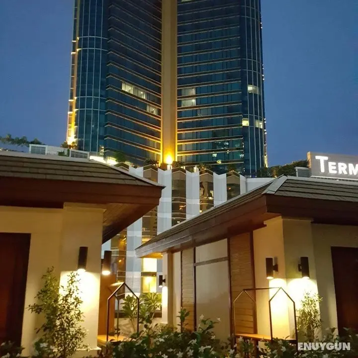 W 21 Hotel Bangkok - Dış Mekan