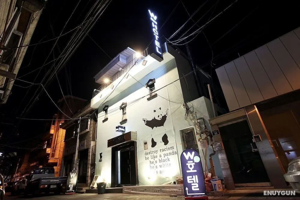 W mini hotel - Hostel - Dış Mekan