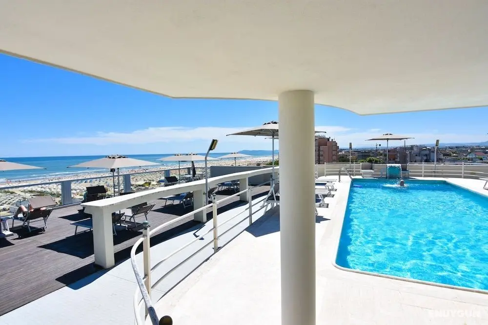 Waldorf Suite Hotel - Öne Çıkan Resim