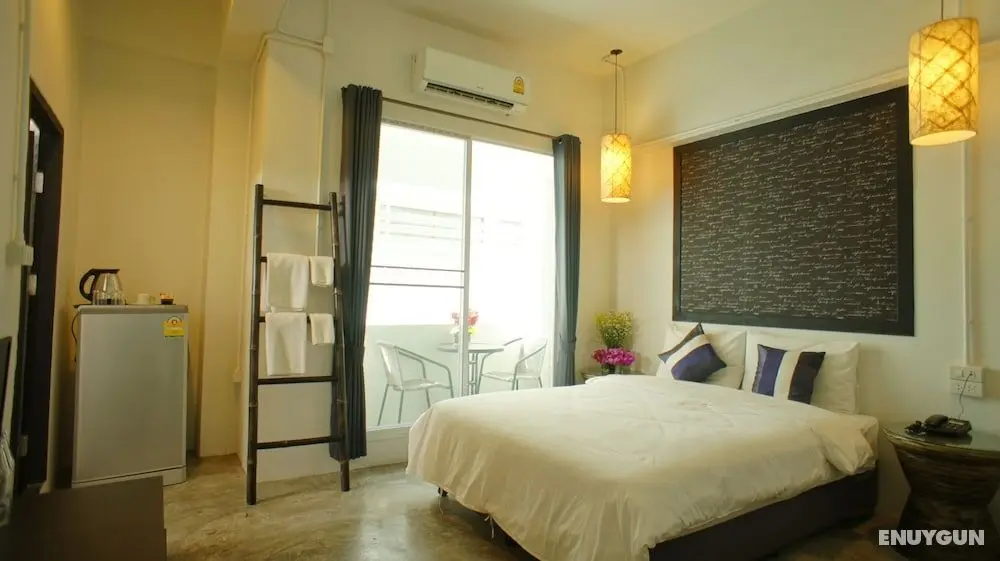 Walking Street Residence - Öne Çıkan Resim