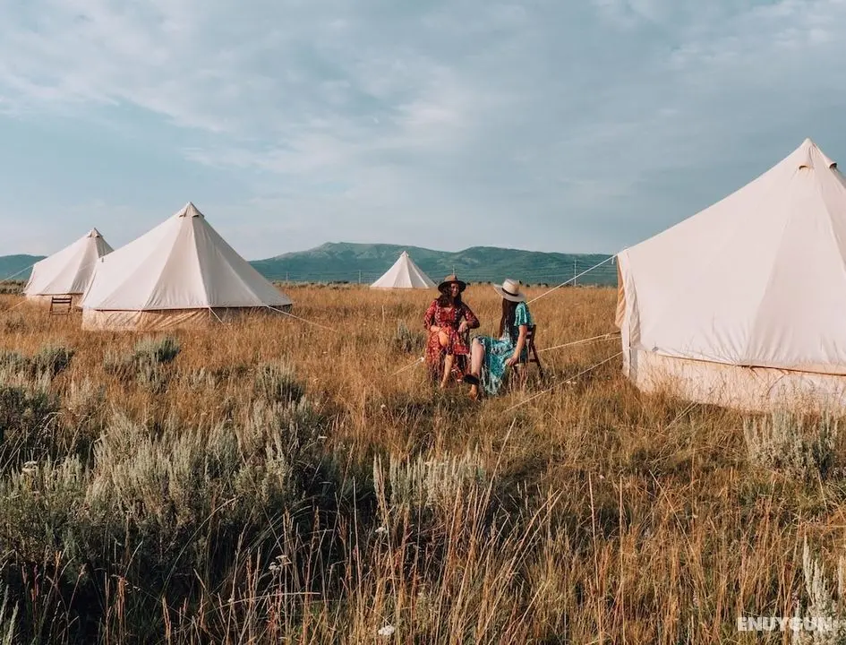 Wander Camp Yellowstone - Öne Çıkan Resim