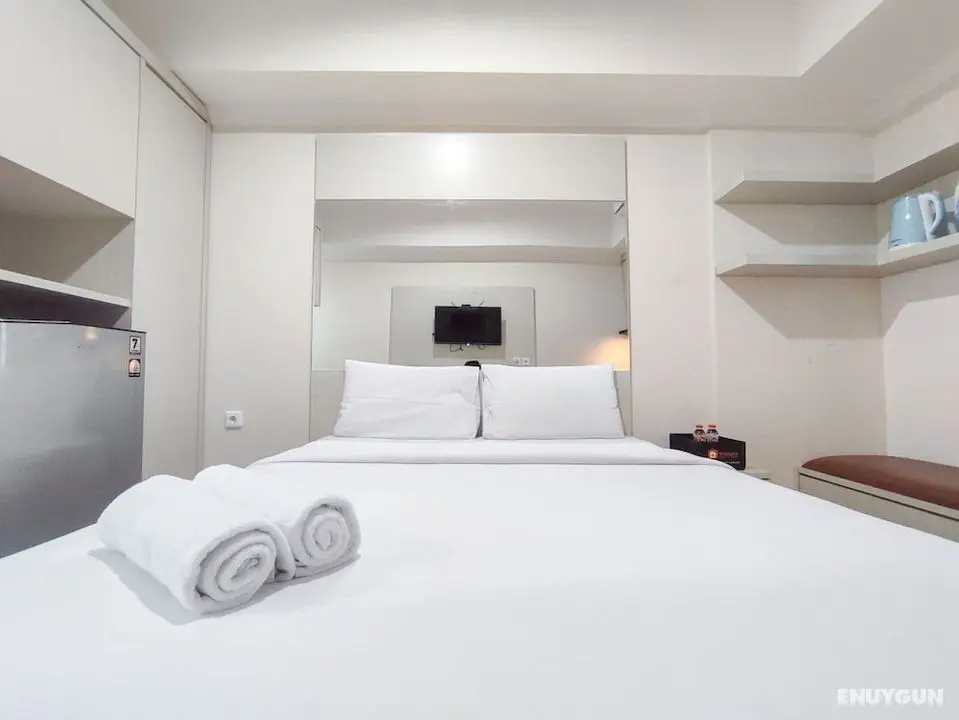 Warm And Cozy Style Studio Room At Paltrow City Apartment - Oda