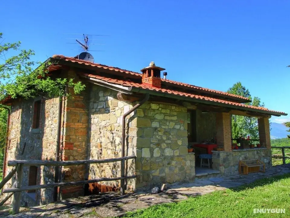 Warm Holiday Home in Ortignano With Swimming Pool - Öne Çıkan Resim