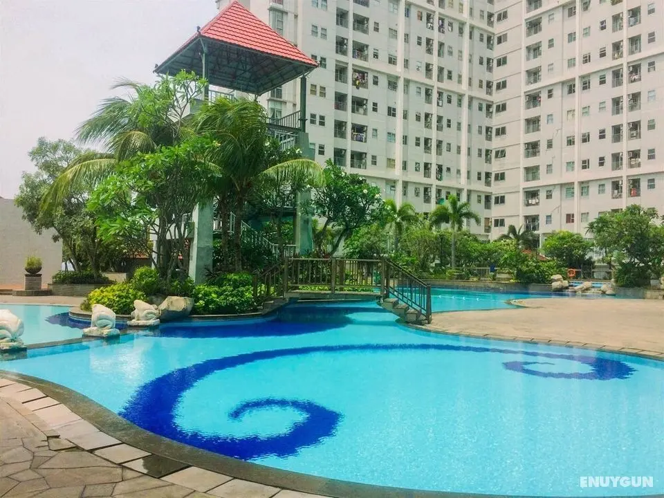 Warm And Homey Studio At Seasons City Latumenten Apartment - Havuz