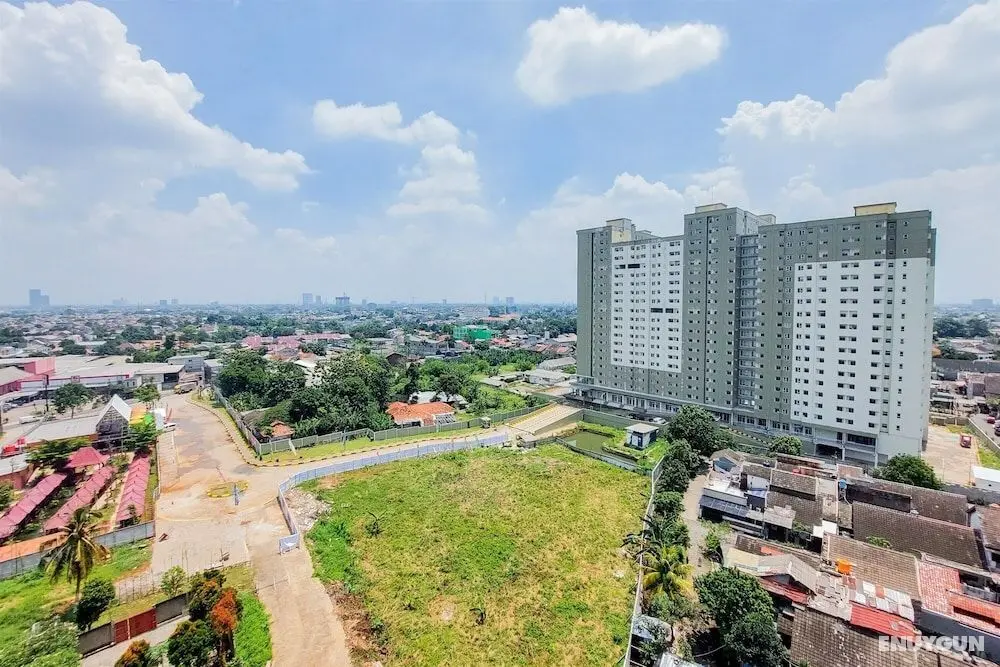 Warm And Simply Studio Room At Urbantown Serpong Apartment - Oda Manzaraları