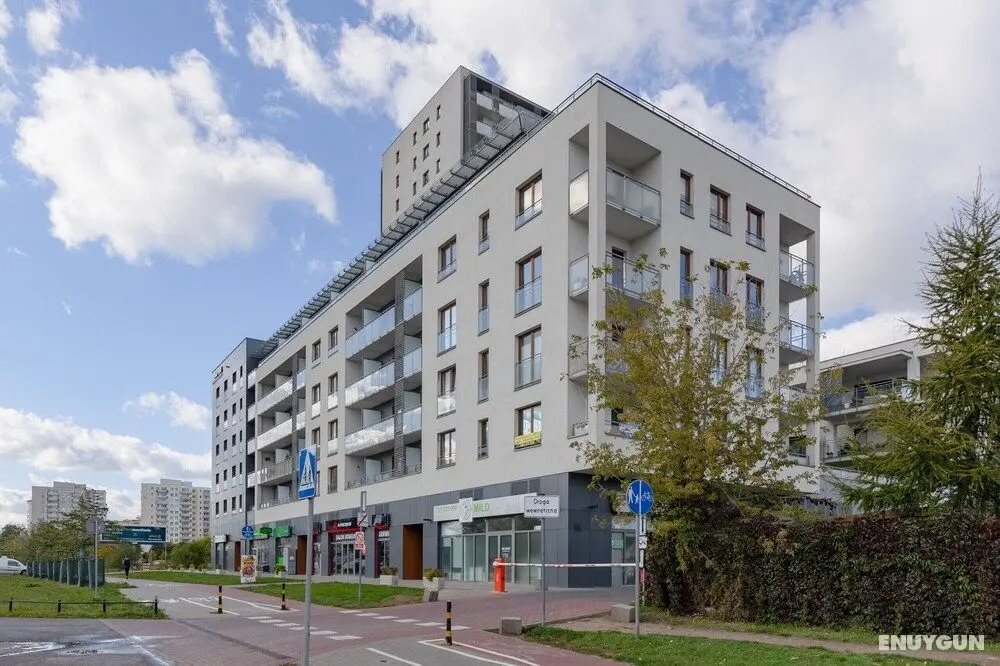 Warsaw Apartment With Parking by Renters - Dış Mekan