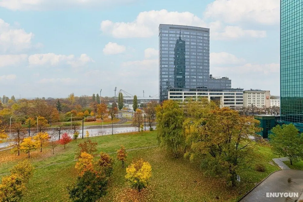 Warsaw Apartment With Parking by Renters - Oda Düzeni