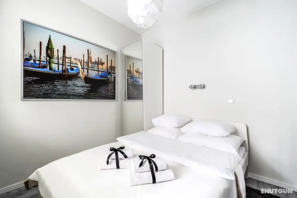 Warsaw Night Apartments - Oda