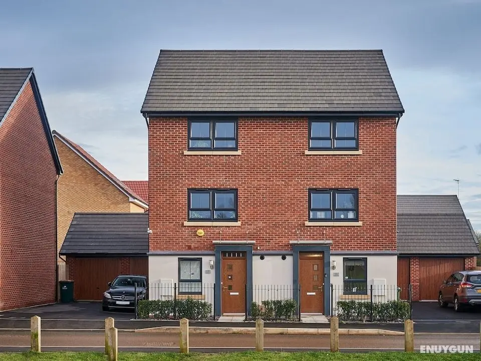 Warwick Serviced Home for 8 walking distance to University - Öne Çıkan Resim