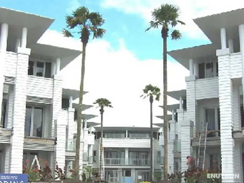 The Waterfront Suites - Genel