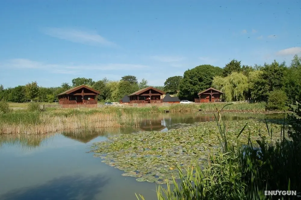 Watermeadow Lakes & Lodges - Dış Mekan