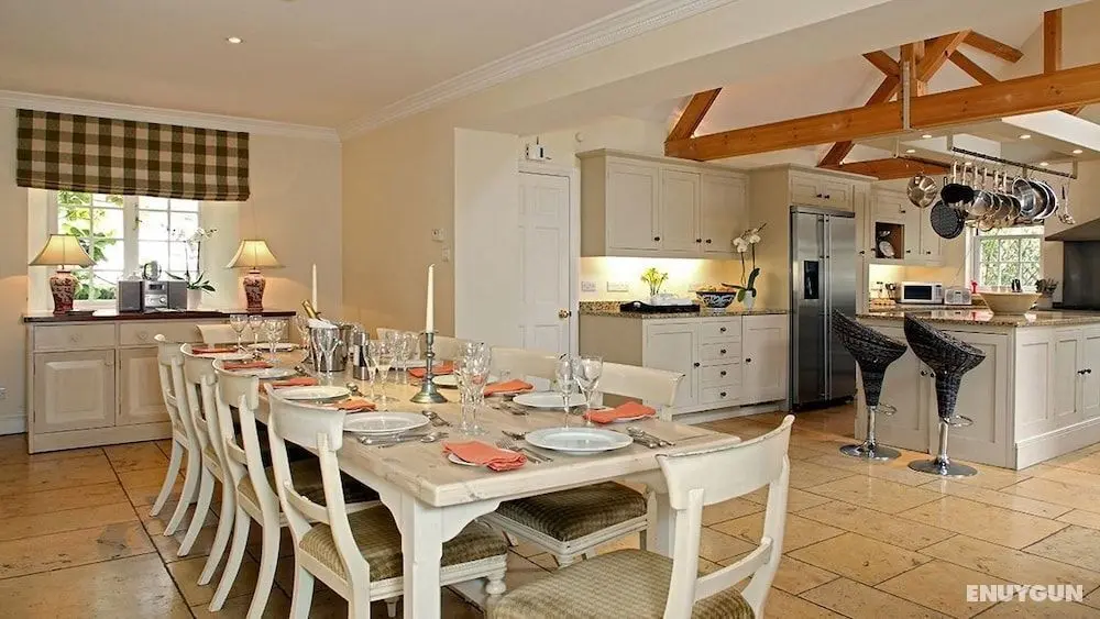 Weir Cottage - Öne Çıkan Resim