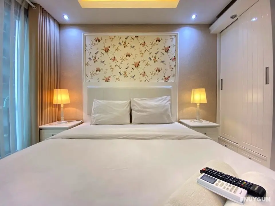 Well Furnished Studio Room at Grand Asia Afrika Apartment - Oda