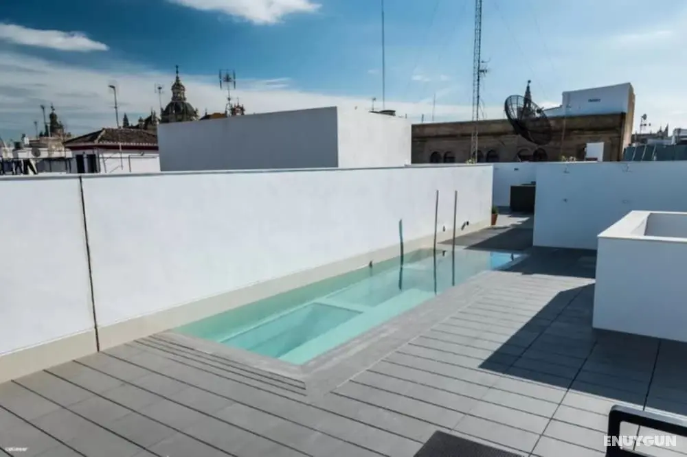 Welldone Quality - Crystal Pool - Havuz