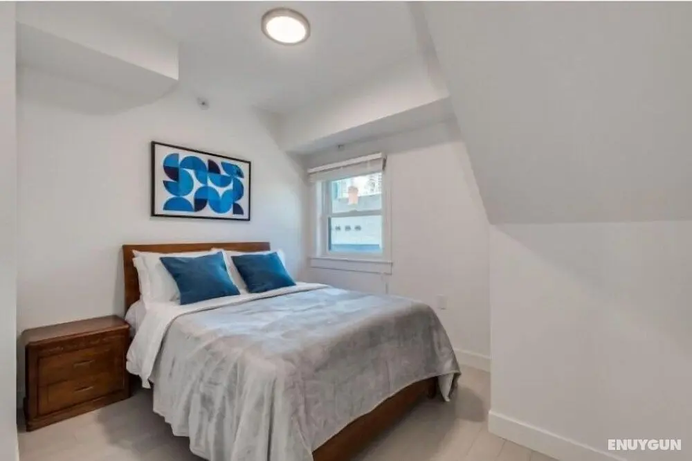 West-End Heritage Townhouse - Oda
