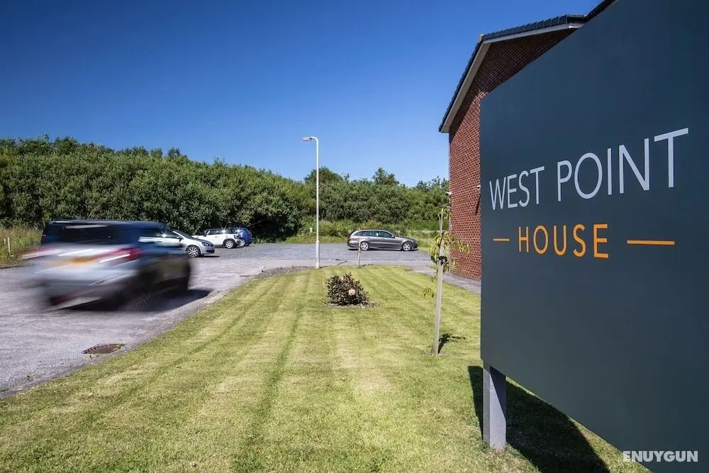 West Point House - Otopark