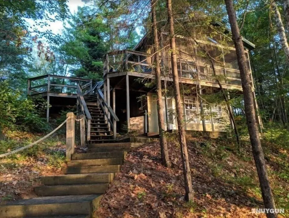 West Shore Retreat - Öne Çıkan Resim