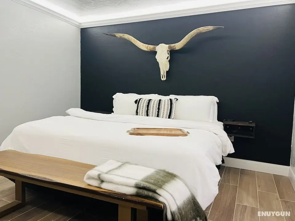 The Westerner - Extended Stay - Öne Çıkan Resim